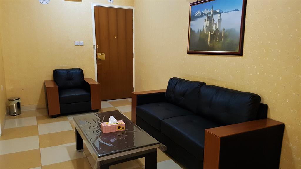 Al Majd Hotel ‘Ibrī Exteriör bild